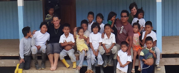 volunteering in the amazon region of ecuador with Yanpauma foundation at the Selvavida project